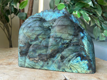 Load image into Gallery viewer, Labradorite Landscape Carving