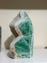 Load image into Gallery viewer, Fluorite Tower With Druzy Quartz Edge