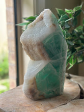 Load image into Gallery viewer, Fluorite Tower With Druzy Quartz Edge