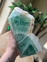 Load image into Gallery viewer, Fluorite Tower With Druzy Quartz Edge