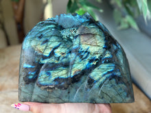 Load image into Gallery viewer, Labradorite Landscape Carving