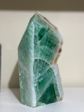 Load image into Gallery viewer, Fluorite Tower With Druzy Quartz Edge